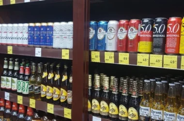 Магазин алкогольных напитков Красное&Белое на улице Дмитрия Ульянова  на сайте Akademicheskii.ru