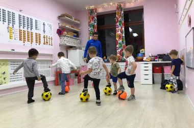 Детская футбольная школа Твой Гол на Новочерёмушкинской улице Фото 2 на сайте Akademicheskii.ru